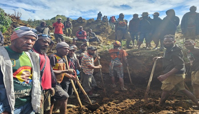 Papua New Guinea Landslide Has Buried 2,000 People, Officials Say