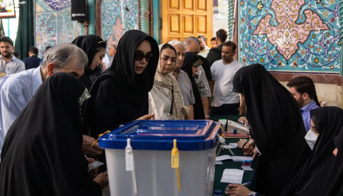 Iran's Election Moves to a Runoff