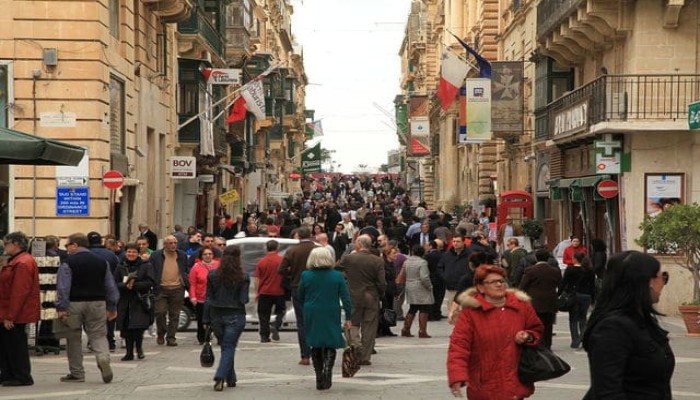 42,000 people moved to Malta in 2023, but 21,000 left the country