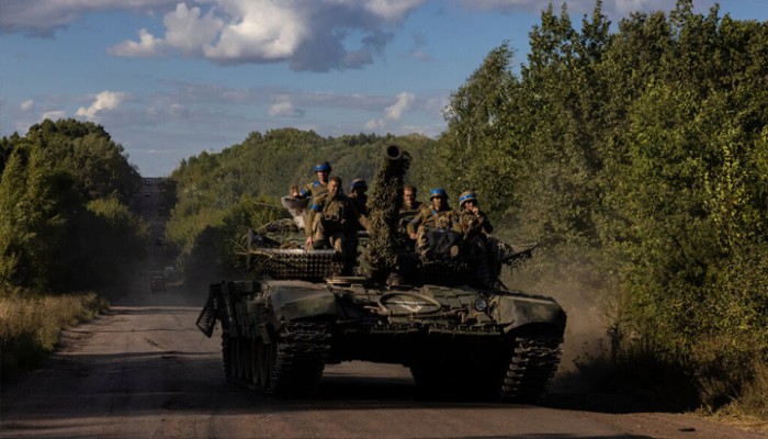 Ukraine Intensifies Incursion into Russia, Destroys Key Bridge in Kursk Region