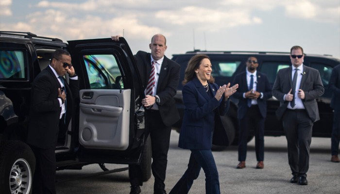 Kamala Harris, fundraising, presidential campaign, digital advertising, battleground states